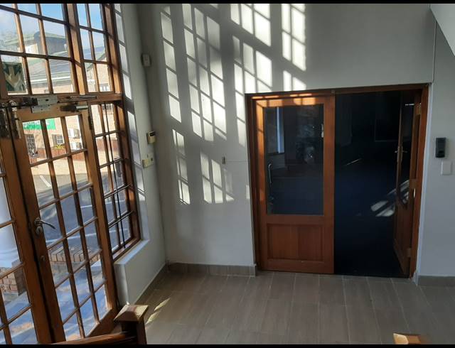 88M² OFFICE TO LET IN HILLCREST CENTRAL